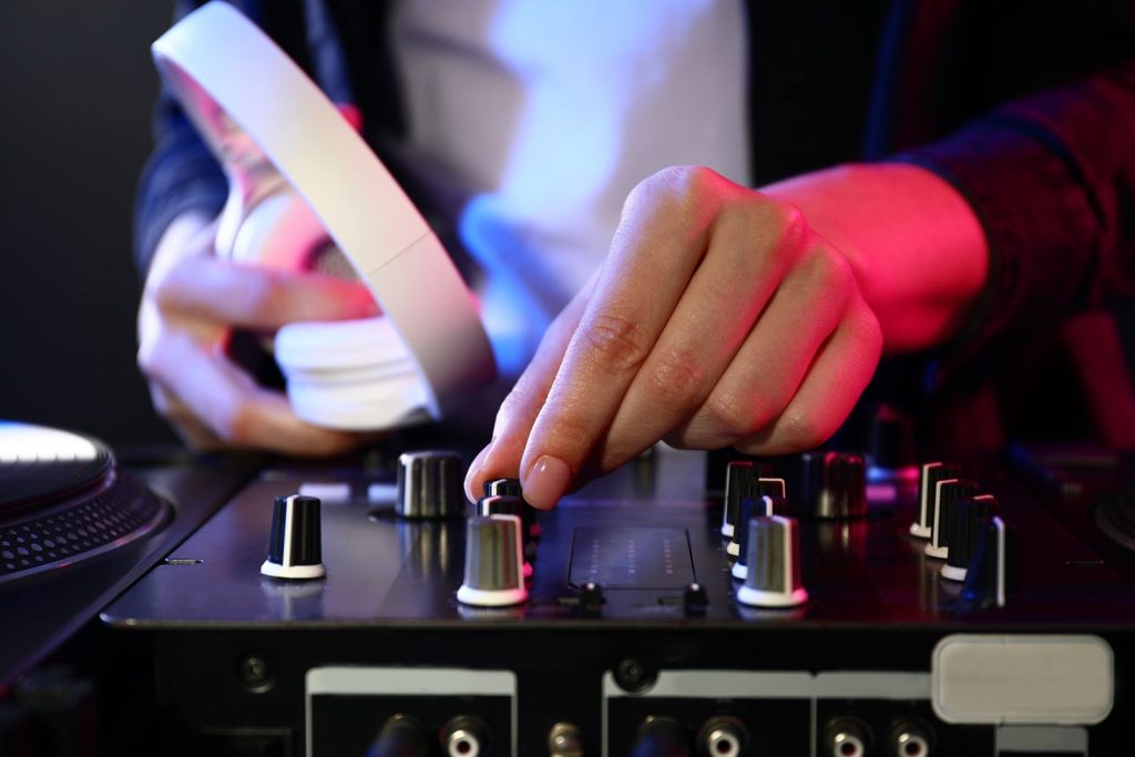 Best Female EDM Artists to Look Out for in 2022: The Top 6